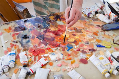 How to Do Oil Painting: A Multi-Faceted Craftsmanship with Tips for Beginners